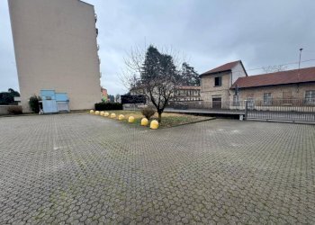 Posto macchina - Capannone via Vittorio Arconti, 11, Gallarate - foto 31