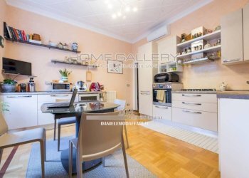 Cucina - Trilocale corso Firenze, Genova (zona Castelletto) - foto 11