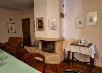 Salone - Appartamento via del Cantalupo, 2, Rocca de' Baldi - foto 15