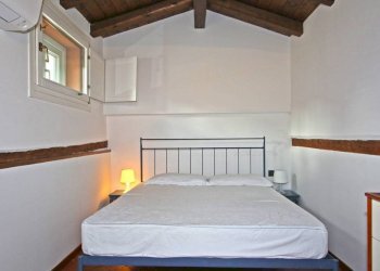 Camera da letto - Trilocale via Drapperie, Bologna (zona Centro Storico) - foto 17