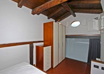 Camera da letto - Trilocale via Drapperie, Bologna (zona Centro Storico) - foto 19