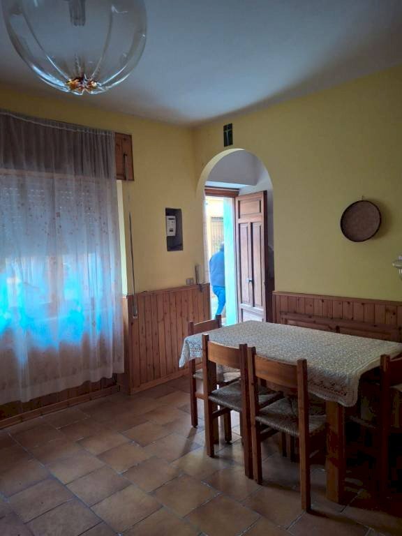 Salone - Trilocale via Roma, San Giorgio del Sannio - foto 1