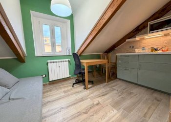 Soggiorno - Attico corso San Maurizio, 63, Torino (zona Vanchiglia) - foto 3