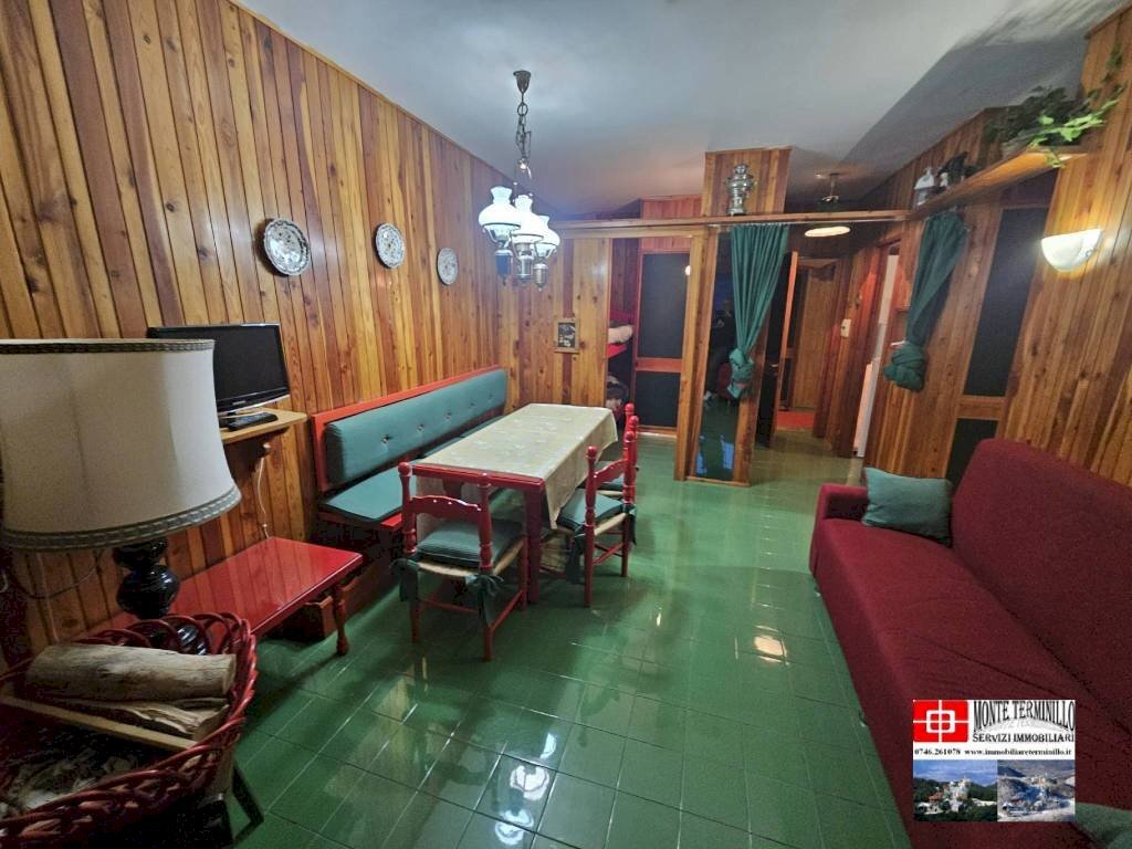 Soggiorno - Trilocale via Tre Faggi, Rieti - foto 2