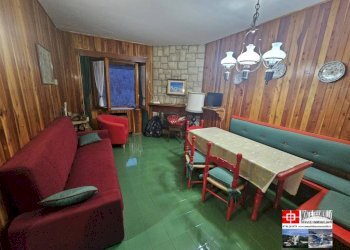 Salone - Trilocale via Tre Faggi, Rieti - foto 1