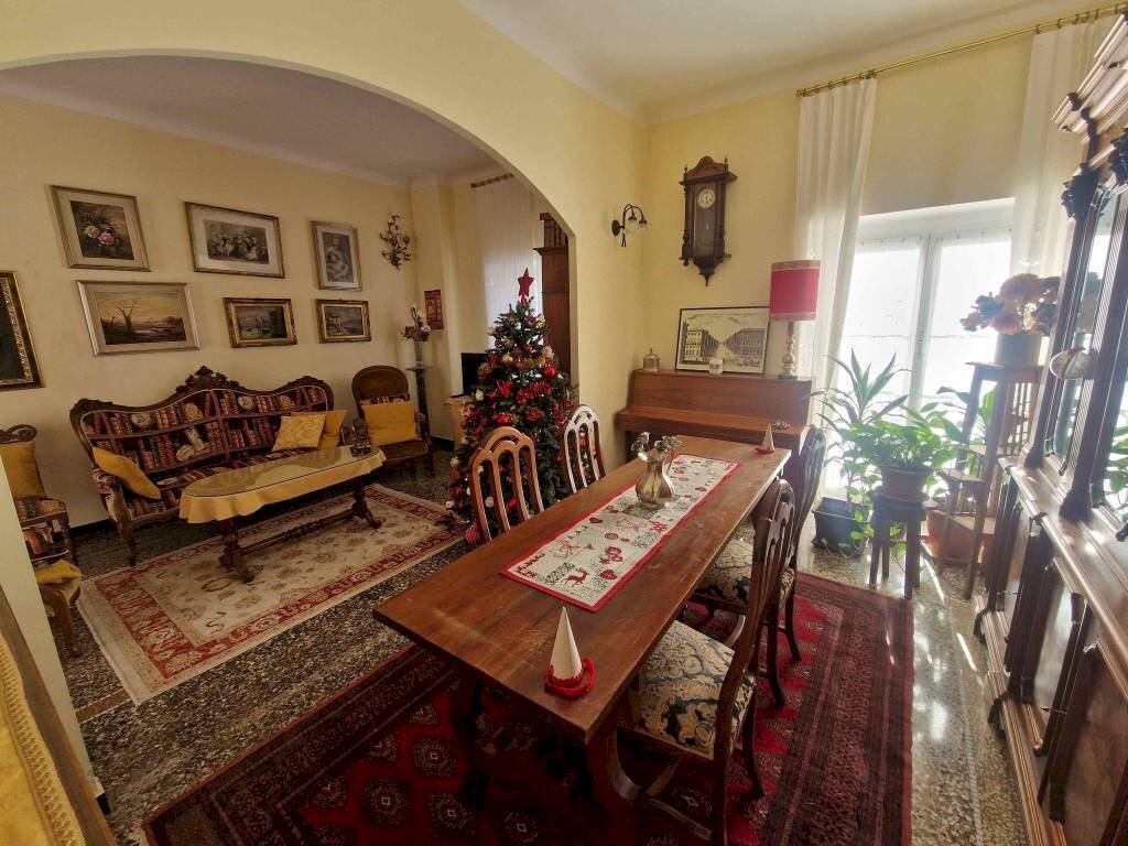Salone - Four-room apartment Genova (neighborhood Castelletto) - photo 2