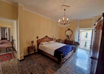 Camera da letto - Quadrilocale Genova (zona Castelletto) - foto 5