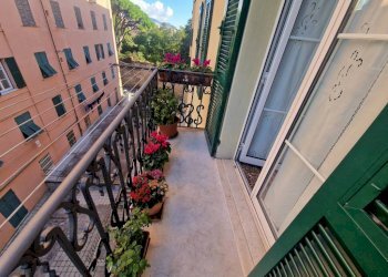 Balcone - Quadrilocale Genova (zona Castelletto) - foto 6