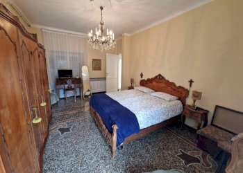 Camera da letto - Quadrilocale Genova (zona Castelletto) - foto 27