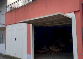 Box auto - Magazzino via Riva, 12B, Buttigliera d'Asti - foto 2