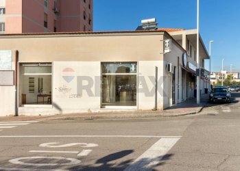 Edificio all\'aperto - Locale Commerciale via cornalias
 
78, Cagliari - foto 3