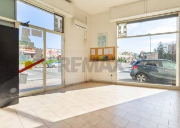 Soggiorno - Locale Commerciale via cornalias
 
78, Cagliari - foto 9