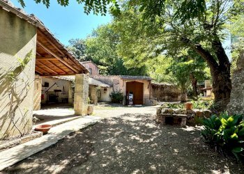 Casa all\'aperto - Casa indipendente Via Sebastiano Satta
 
5, Laconi - foto 5