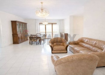 Sala da pranzo - Quadrilocale Oristano - foto 8