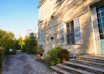 Edificio all\'aperto - Villa Via Della Repubblica
 
64, Reggio nell'Emilia - foto 3