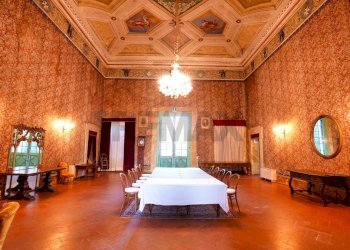 Sala da pranzo - Villa Via Della Repubblica
 
64, Reggio nell'Emilia - foto 30