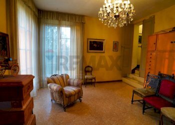 Soggiorno - Villa Via Della Repubblica
 
64, Reggio nell'Emilia - foto 47