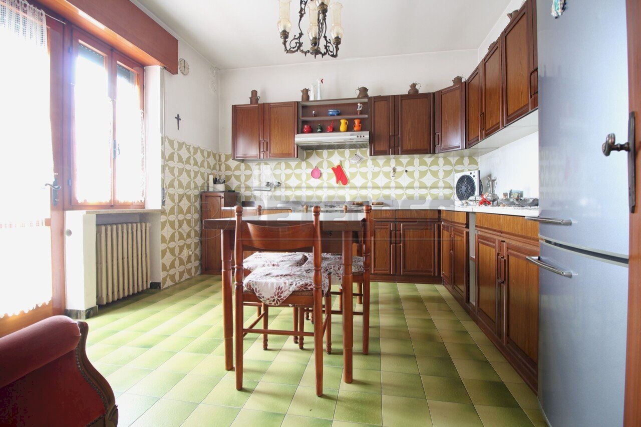 cucina - Villa a Schiera Via Zamichieli 7, San Giovanni Ilarione - foto 3