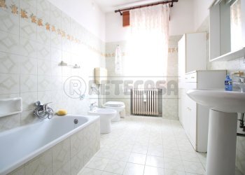 bagno piano primo - Villa a Schiera San Giovanni Ilarione - foto 11