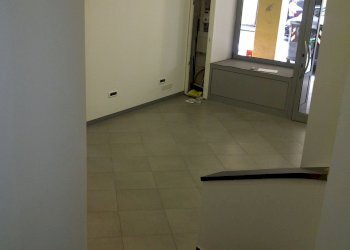 Bologna-20110404-00148.jpg - Commercial Premises Via Petroni 1/B, Bologna (neighborhood Centro Storico) - photo 2