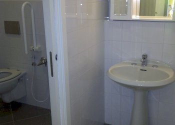 IMG-20110404-00142.jpg - Commercial Premises Via Petroni 1/B, Bologna (neighborhood Centro Storico) - photo 4