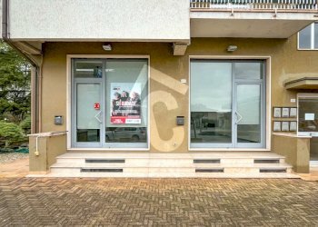 E33354A2-C64F-4FA3-B2FD-A65F3CDD4817.jpeg - Locale Commerciale Maiolati Spontini - foto 1