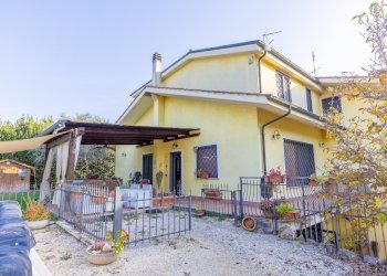 18.jpg - Casa indipendente Sant'Angelo Romano - foto 1