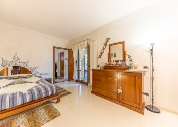 33.jpg - Casa indipendente Sant'Angelo Romano - foto 18