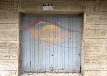 75a9fcc7-b06f-4def-9e63-8e3ac50bfc26.jpg - Box Viale San Panagia, Siracusa - foto 1