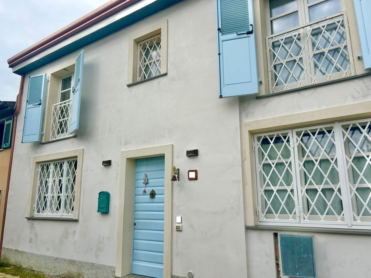 dfe32054-3087-4019-85db-aeacfee9d3bd.jpg - Portion of a house Sarzana - photo 1