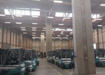 ambiente luminoso.jpg - Non Alimentare via Martin Luther King 1/23, Rolo - foto 5