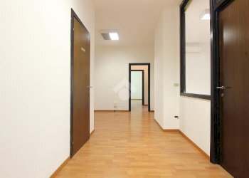 Apartment Strada anulare torre, Segrate - photo 12