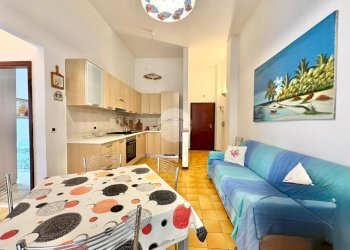 Three-room apartment Viale Antonio Canova, Cesenatico - photo 15
