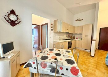 Three-room apartment Viale Antonio Canova, Cesenatico - photo 18