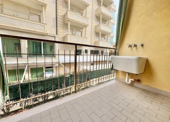 Three-room apartment Viale Antonio Canova, Cesenatico - photo 19