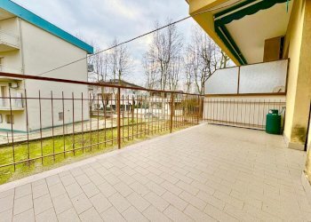 Three-room apartment Viale Antonio Canova, Cesenatico - photo 22