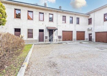 Three-room apartment Via martiri della libertà, Lainate - photo 1