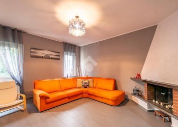 Three-room apartment Via martiri della libertà, Lainate - photo 3