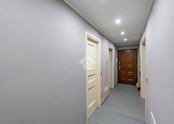 Three-room apartment Via martiri della libertà, Lainate - photo 15