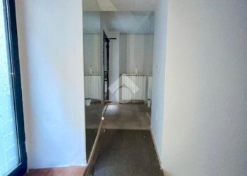 Three-room apartment Via G. H. Valenzasca, Borgomanero - photo 5