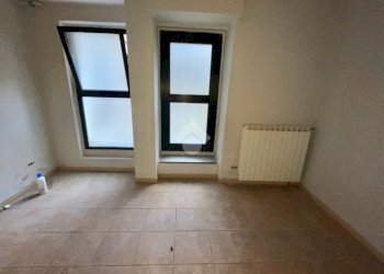 Three-room apartment via valenzasca, Borgomanero - photo 14
