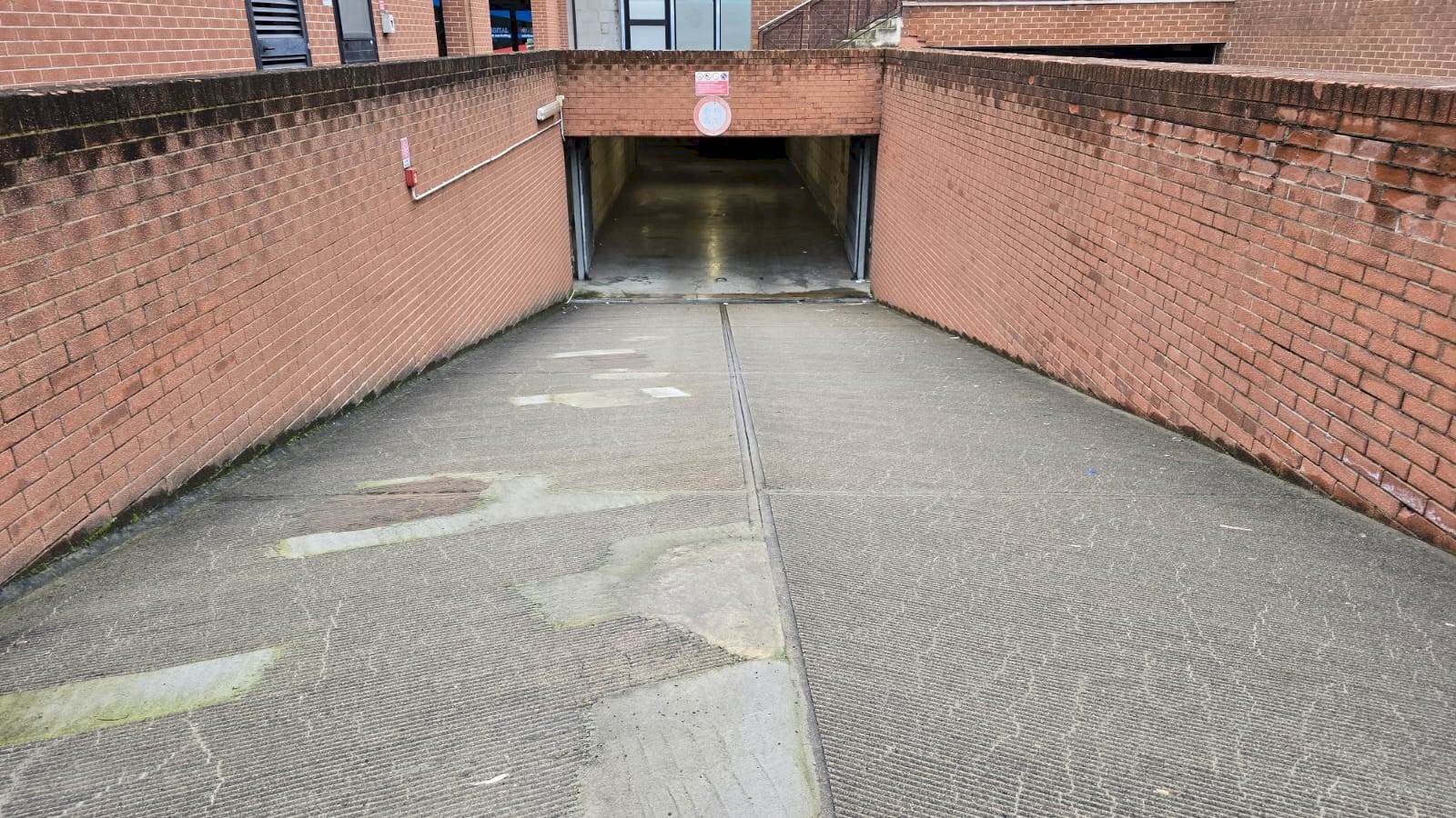 Garage - Parcheggio Via Nonantolana, Modena - foto 2