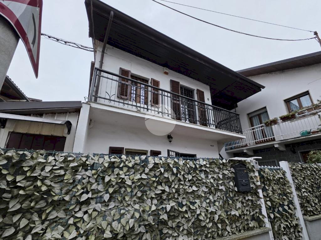 Casa semi indipendente Strada Comunale di Bertolla, Torino (zona Bertolla) - foto 1