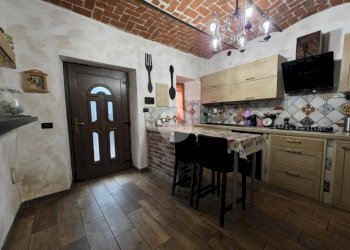 Casa semi indipendente Strada Comunale di Bertolla, Torino (zona Bertolla) - foto 2