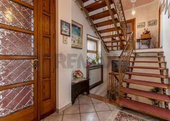 Villa Borgata Alloro, 14B 
 Mosso S. Maria, Valdilana - photo 22