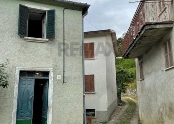 Rustic Isola, 16 
 Caffaraccia, Borgo Val di Taro - photo 1