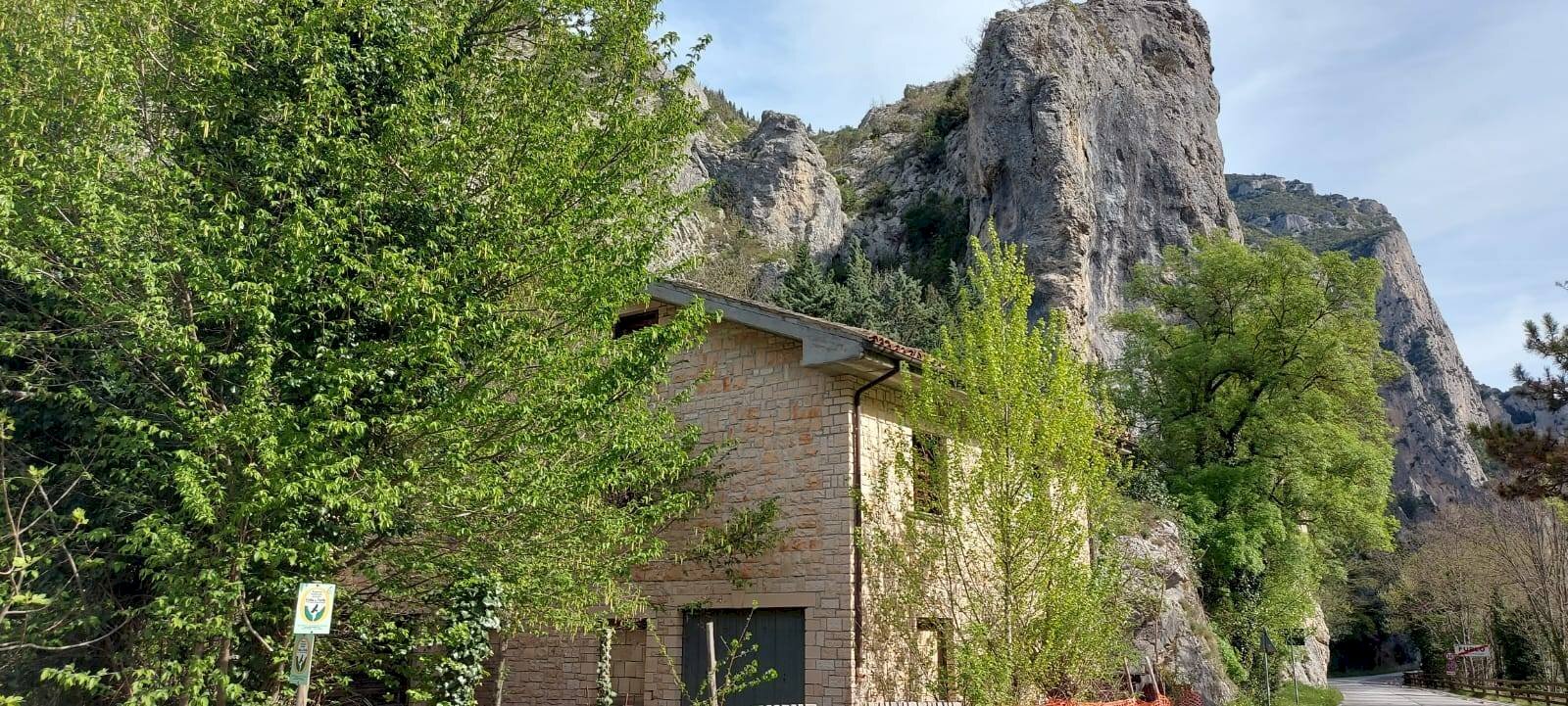 Foto 1 - Villa via Flaminia
 
54, Acqualagna - photo 1