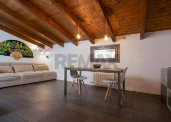 Sala da pranzo - Quadrilocale Via Luigi Cadorna
 
11, Vimodrone - foto 14