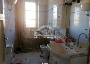 Bagno - Three-room apartment Via Esterna Spiaggia delle Forche
 
sn, Crotone - photo 6