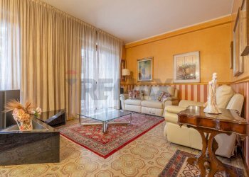 Soggiorno - Trilocale VIA DELLA CARNAGA
 
18, Varese - foto 6